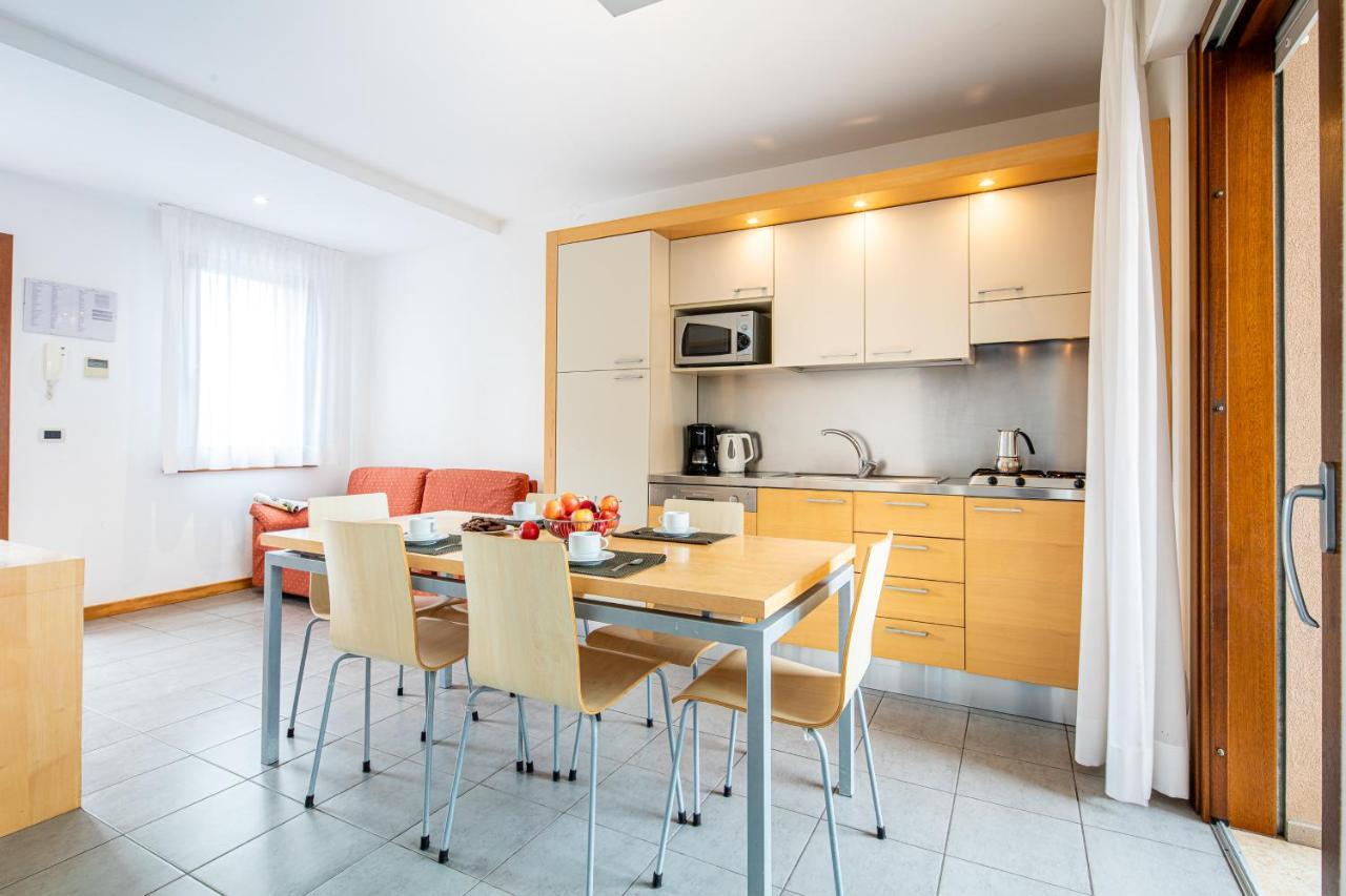Residence Airone Lignano Sabbiadoro Eksteriør bilde