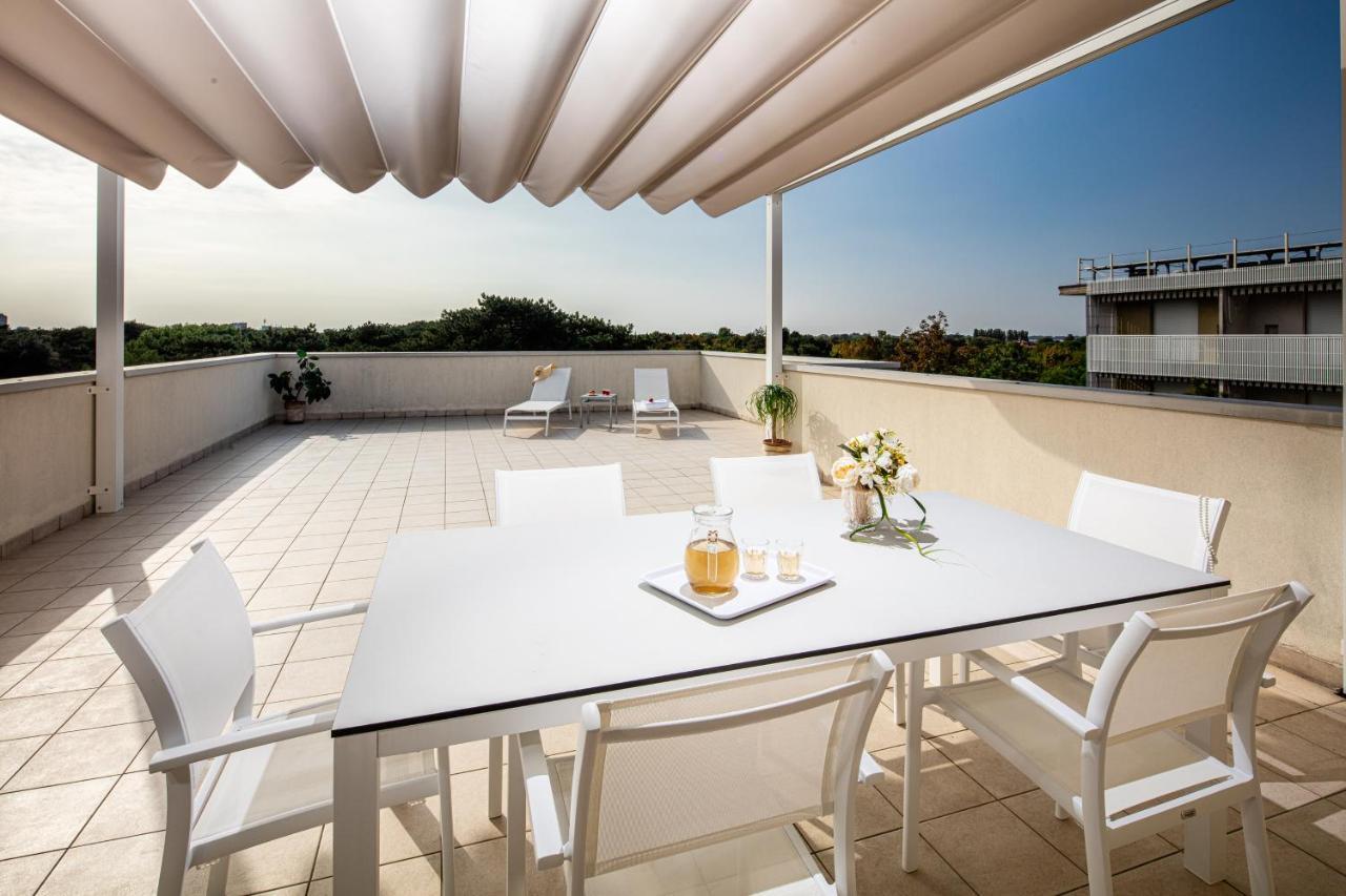 Residence Airone Lignano Sabbiadoro Eksteriør bilde