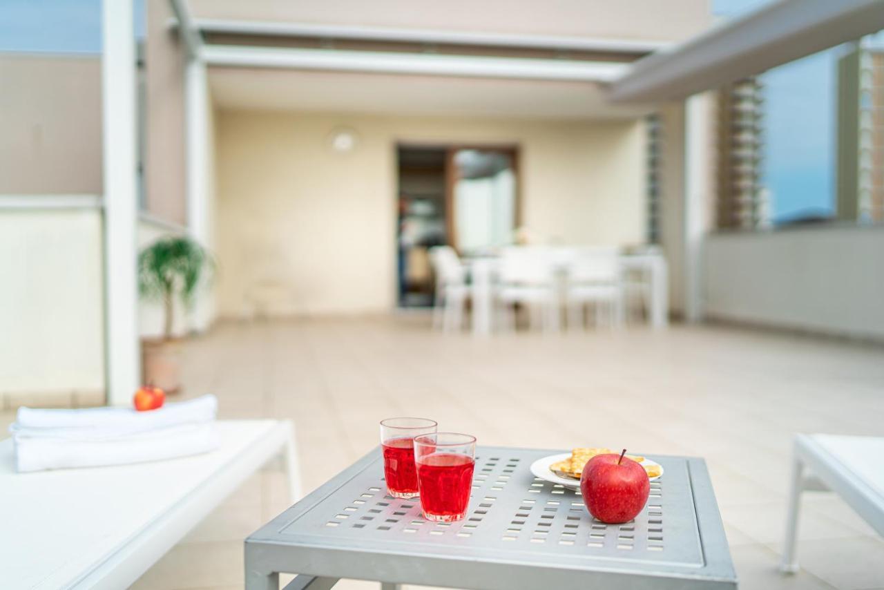 Residence Airone Lignano Sabbiadoro Eksteriør bilde